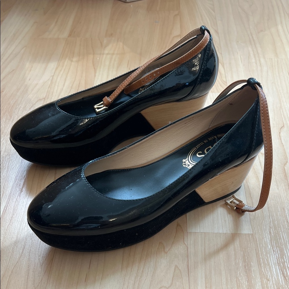 NWOT • Tod's Black Patent Leather Wedges with Tan Accents